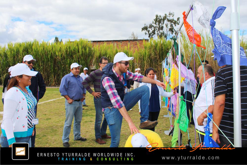 Team Building El Salvador | Taller de trabajo en equipo enfocado en comunicación efectiva y compromiso